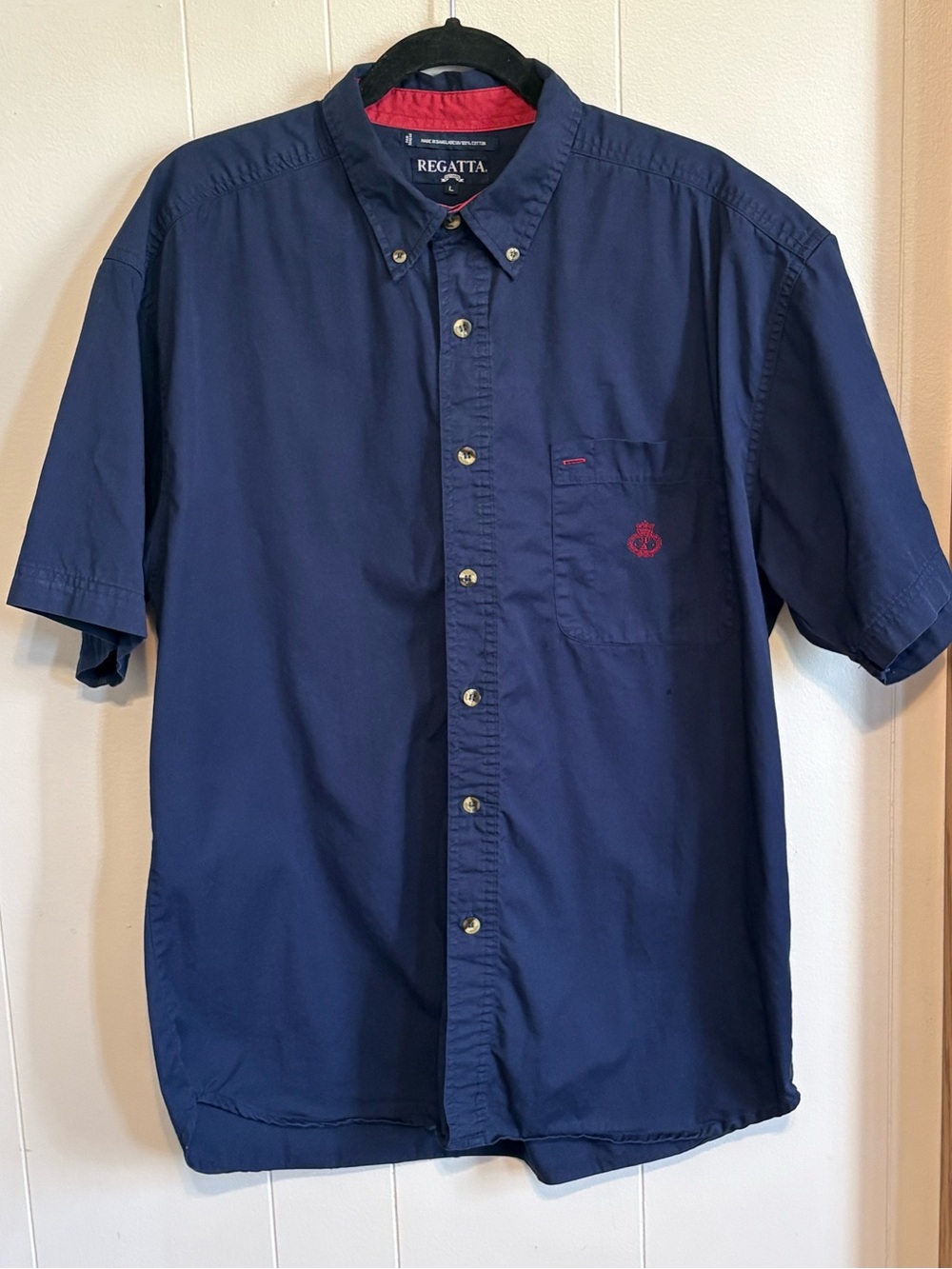 Vintage 90’s Regatta men's short-sleeve button-down shirt in navy   Size L EUC